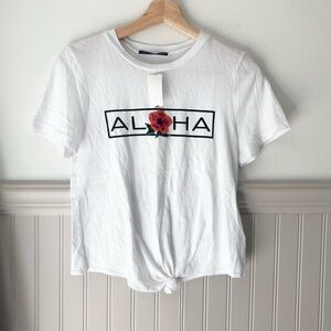 ⭐️ NEW Aloha White Floral Graphic Tee size medium